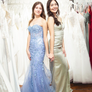 From fairytale florals to sleek sophistication—choose between a periwinkle 3D floral tulle gown or a satin open-back stunner for prom 2025. Periwinkle 3D floral tulle prom dress and sleek satin open-back gown for a dreamy and sophisticated look. Elegant emerald prom dresses